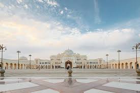 Abu Dhabi City Tour with Louvre Museum and Qasr Al Watan